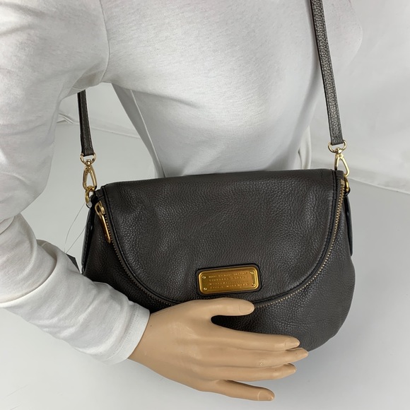 Marc Jacobs New Q Natasha Leather Crossbody - Picture 2 of 6